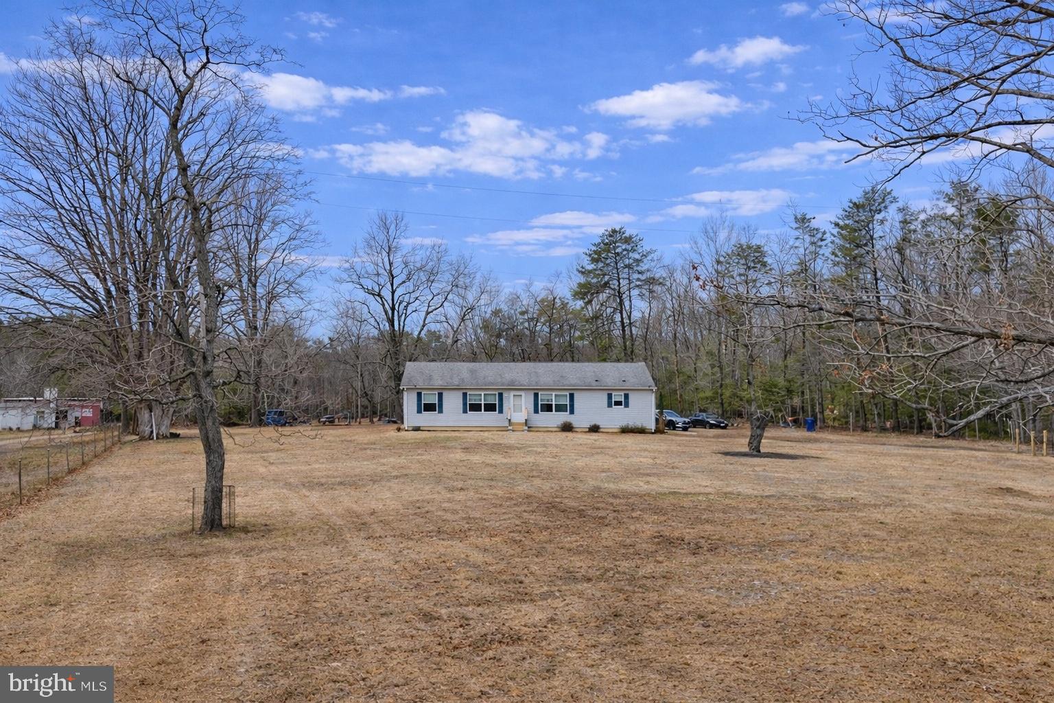 2905 Smith Point Road Nanjemoy, MD 20662 - Photo 19 of 22 Charming home on spacious grounds.