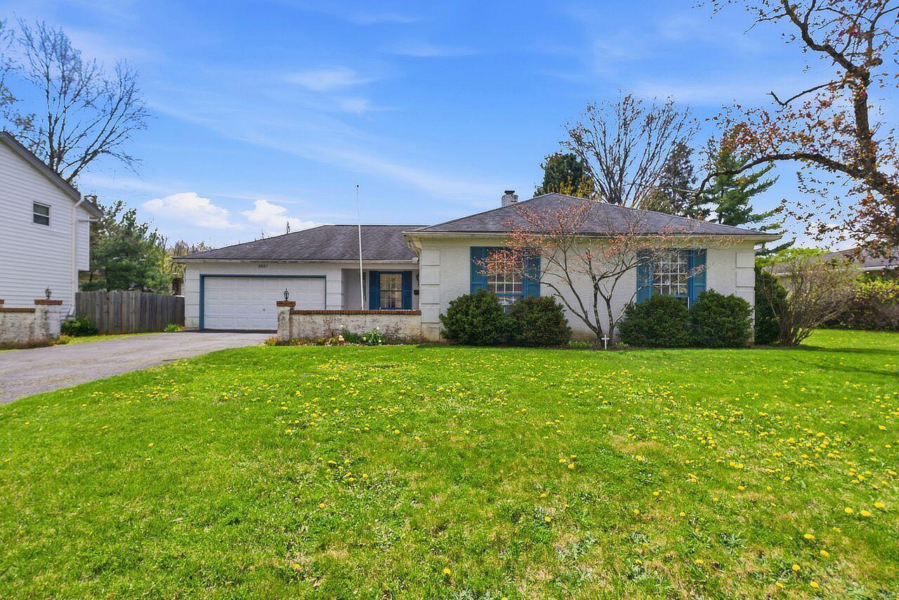 6881 Roundelay Road North Reynoldsburg, OH 43068 - Photo 2 of 25
