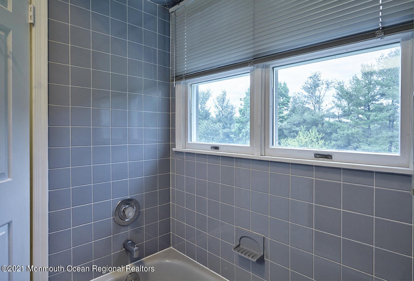 3 Chatham Ridge Drive Freehold, NJ 07728 - Photo 23 of 40 Master Bathroom