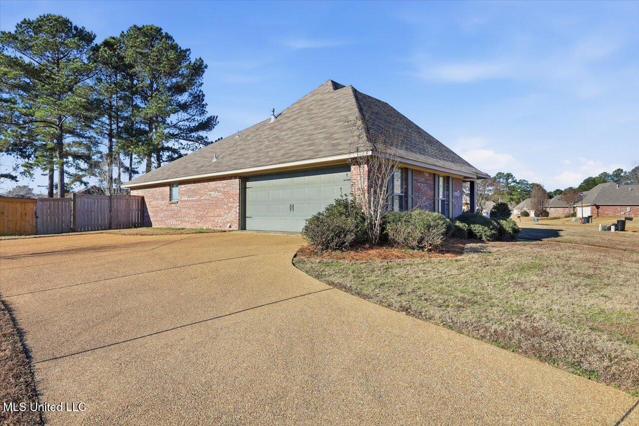 198 Memory Lane Madison, MS 39110 - Photo 3 of 29 03-198 Memory Lane _ Home Tours MS