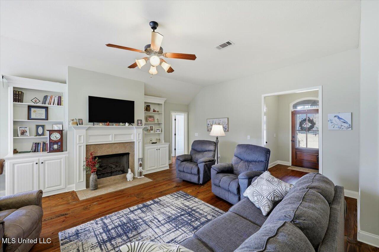 198 Memory Lane Madison, MS 39110 - Photo 9 of 29 09-198 Memory Lane _ Home Tours MS