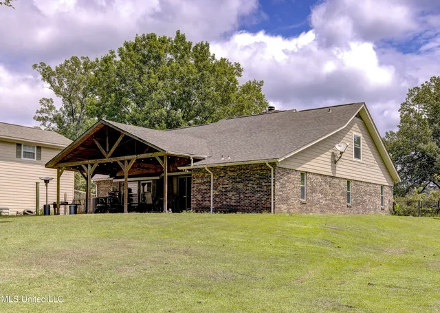 $349,950 | 135 Westwood Drive, Vicksburg, MS 39183