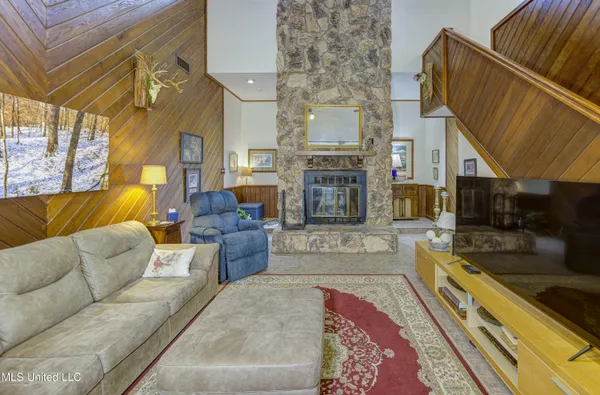 $349,950 | 135 Westwood Drive, Vicksburg, MS 39183