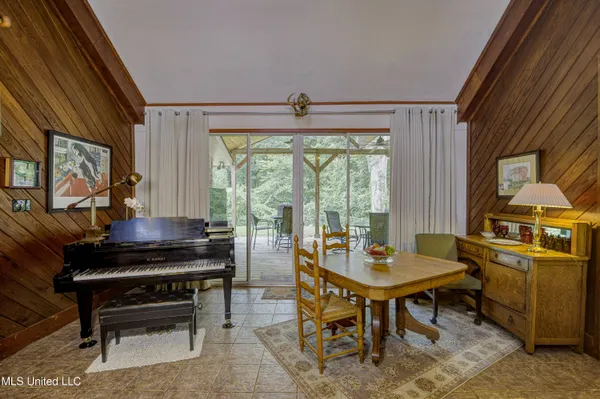 $349,950 | 135 Westwood Drive, Vicksburg, MS 39183