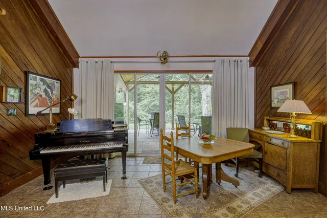 $349,950 | 135 Westwood Drive, Vicksburg, MS 39183