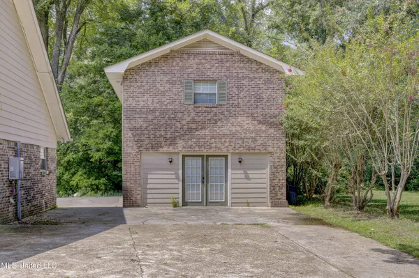 $349,950 | 135 Westwood Drive, Vicksburg, MS 39183