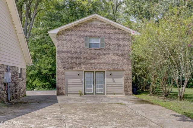 $349,950 | 135 Westwood Drive, Vicksburg, MS 39183