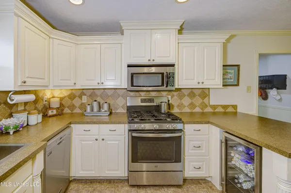 $349,950 | 135 Westwood Drive, Vicksburg, MS 39183