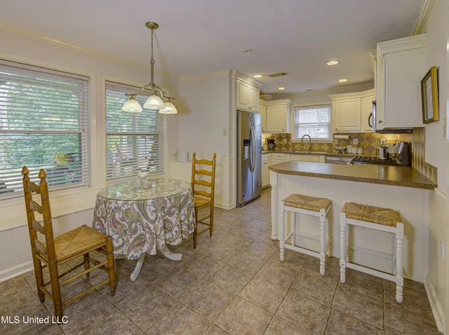 $349,950 | 135 Westwood Drive, Vicksburg, MS 39183