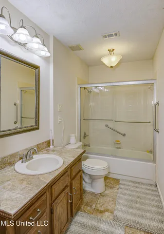 $349,950 | 135 Westwood Drive, Vicksburg, MS 39183