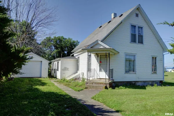 $34,900 | 625 West Washington Street, Blandinsville, IL 61420