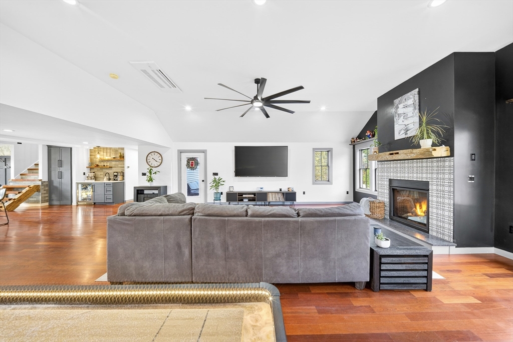 12 Fernwood Road Billerica, MA 01821 - Photo 12 of 40