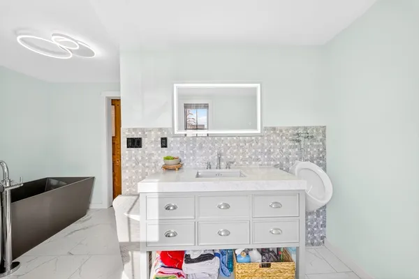 $1,049,900 | 12 Fernwood Road, Billerica, MA 01821