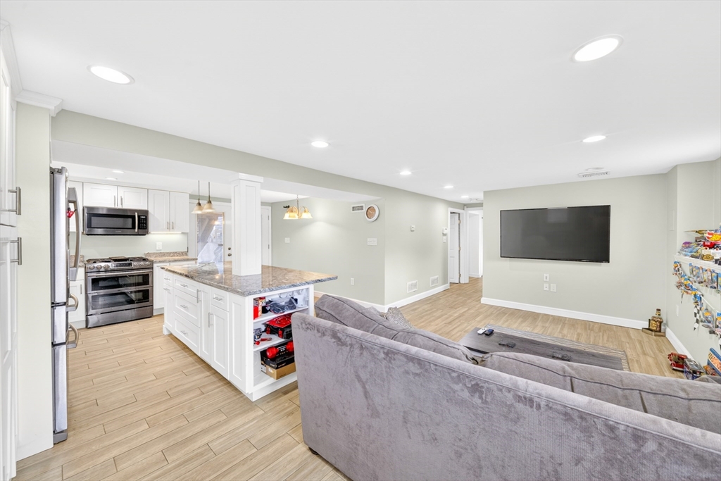 12 Fernwood Road Billerica, MA 01821 - Photo 29 of 40