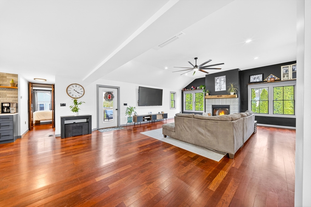 12 Fernwood Road Billerica, MA 01821 - Photo 10 of 40