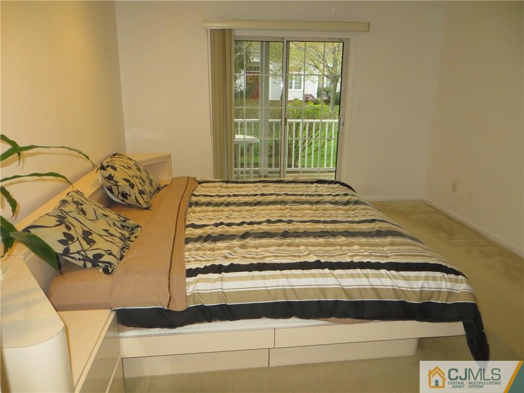 72 Winthrop Road Monroe Township, NJ 08831 - Photo 9 of 17 Gallery Image 9