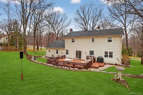 $899,900 | 541 Giordano Drive, Yorktown Heights, NY 10598