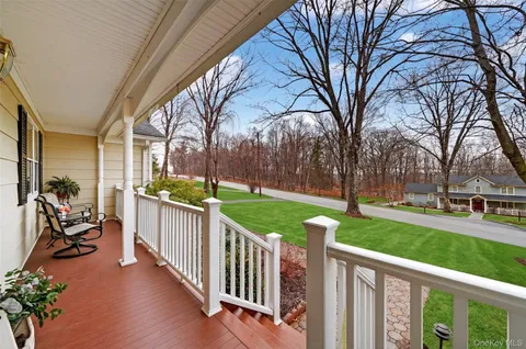 $899,900 | 541 Giordano Drive, Yorktown Heights, NY 10598