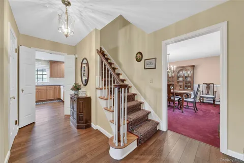 $899,900 | 541 Giordano Drive, Yorktown Heights, NY 10598