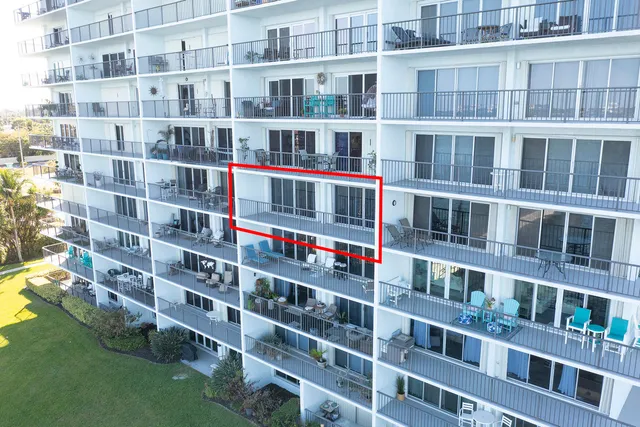$380,000 | 3040 Lake Shore Drive, Unit 502, Riviera Beach, FL 33404