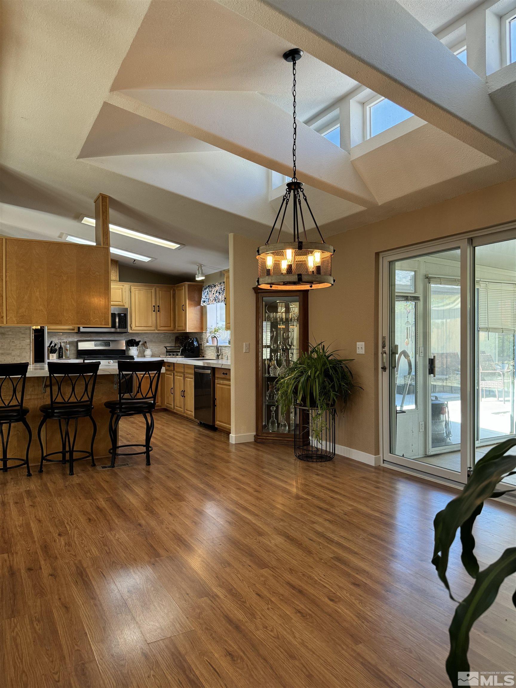 7620 Diamond Pointe Way Reno, NV 89506 - Photo 8 of 31 Photo 8