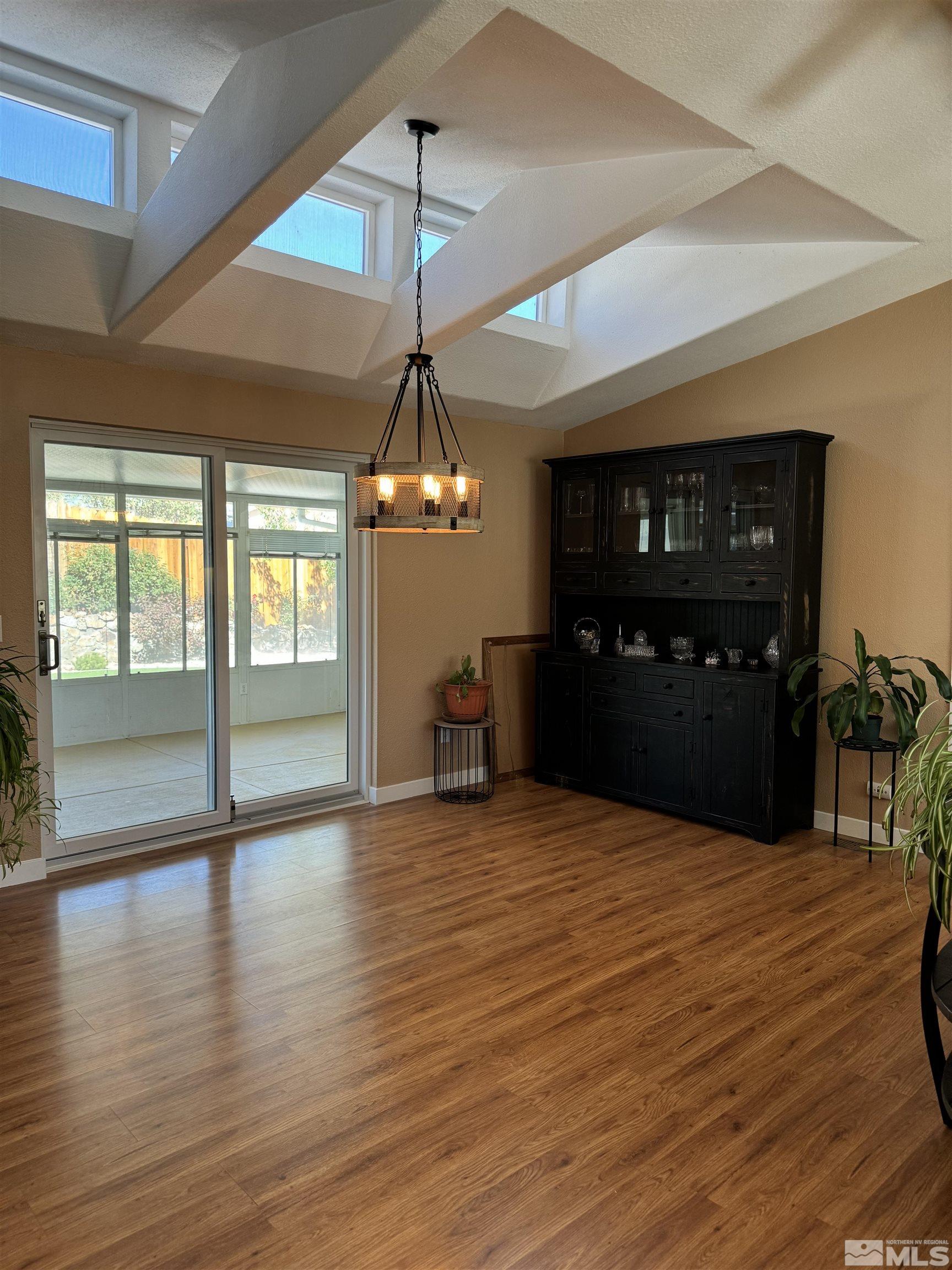 7620 Diamond Pointe Way Reno, NV 89506 - Photo 9 of 31 Photo 9
