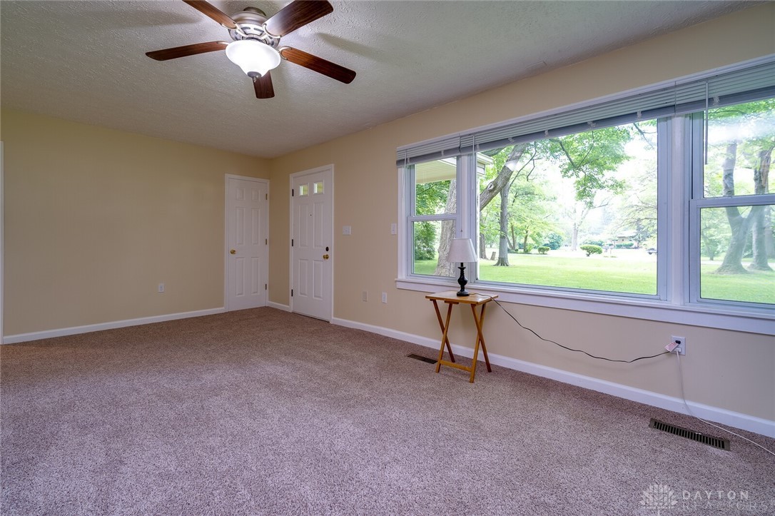 2883 Red Oak Road Dayton, OH 45432 - Photo 9 of 31 Gallery Image 9