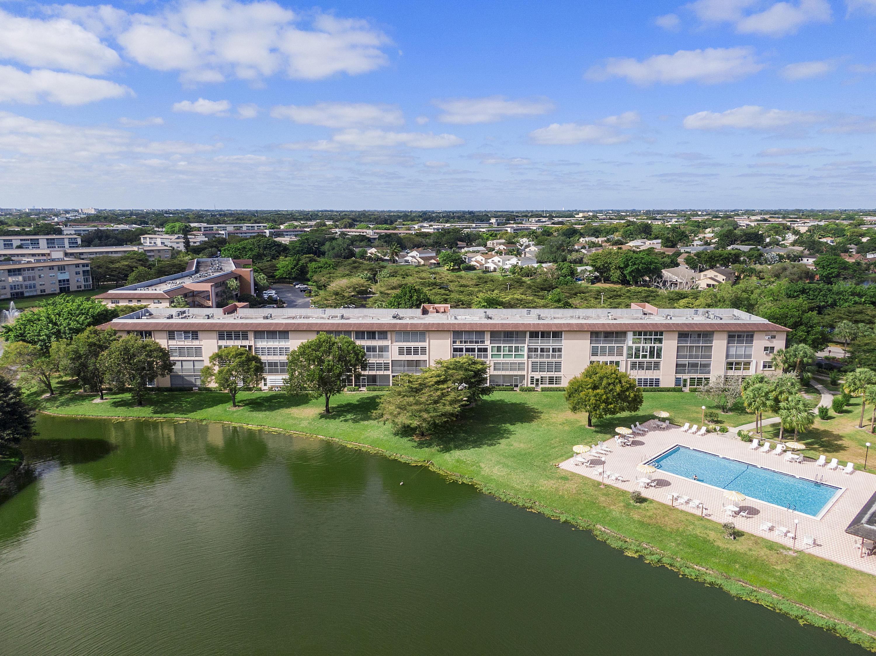 1804 Eleuthera Point, Unit E1 Coconut Creek, FL 33066 - Photo 41 of 49 1804 Eleuthera E1_32