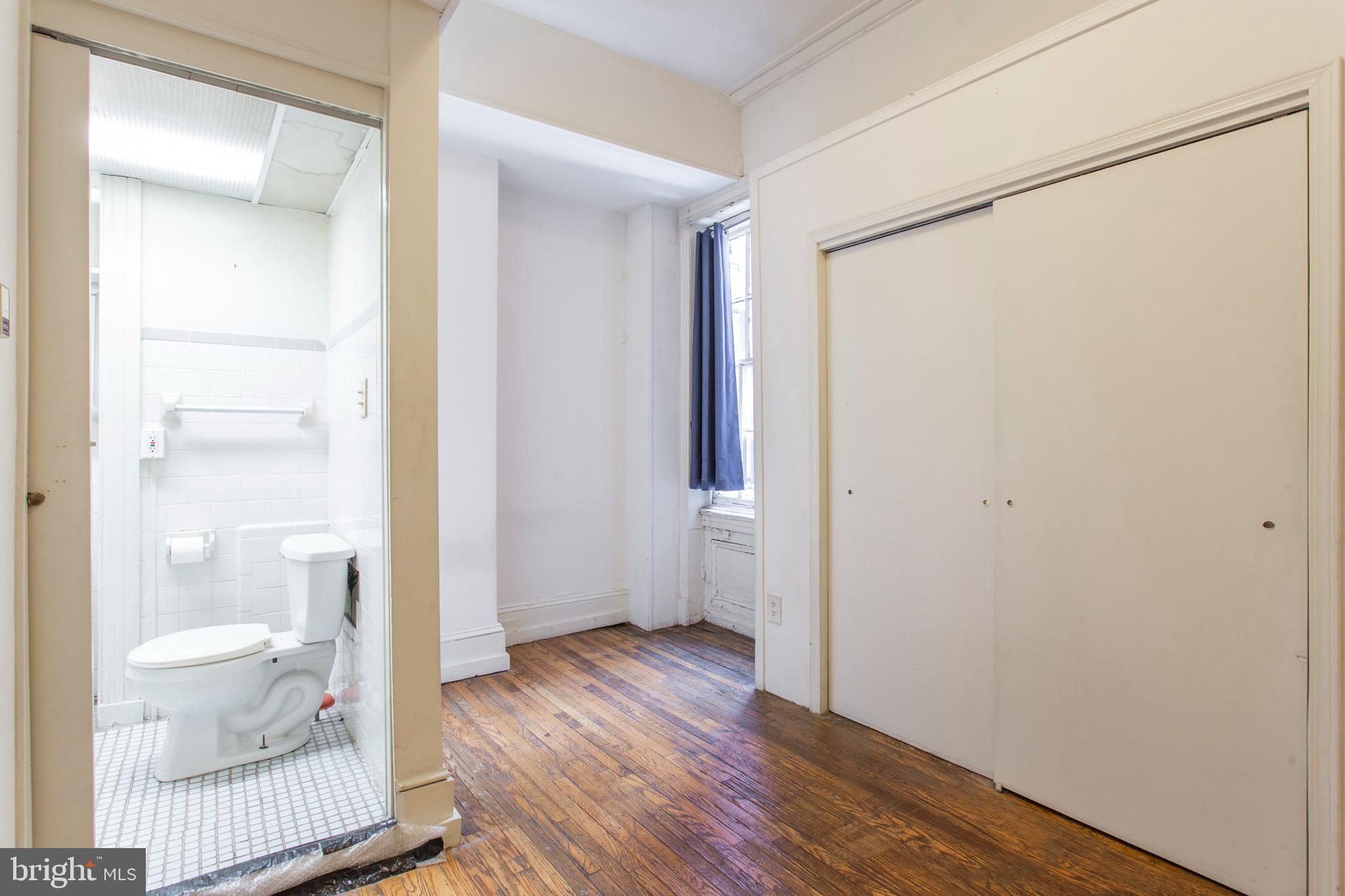 1807 Spruce Street, Unit 2F Philadelphia, PA 19103 - Photo 11 of 17