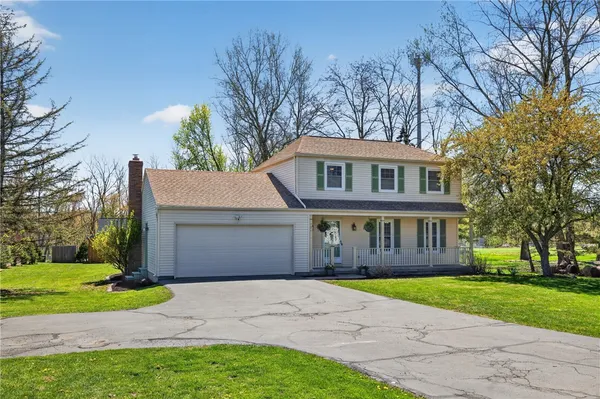 $299,900 | 725 Macedon Center Road, Perinton, NY 14450