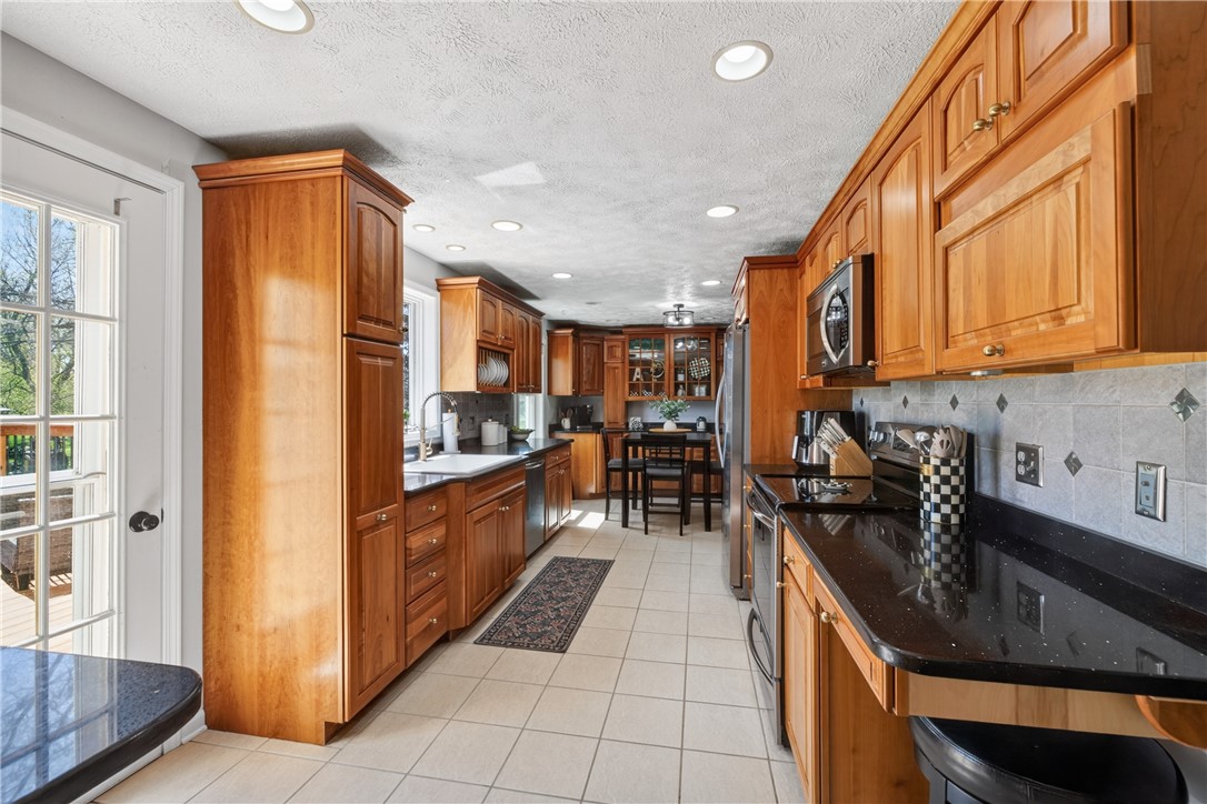 725 Macedon Center Road Perinton, NY 14450 - Photo 12 of 42