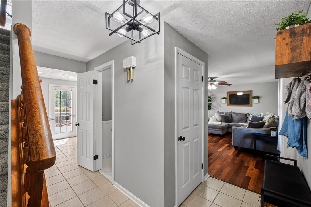 725 Macedon Center Road Perinton, NY 14450 - Photo 4 of 42