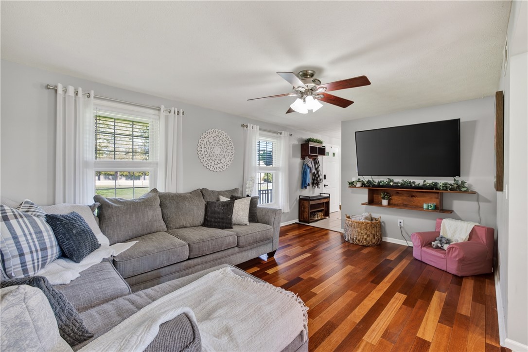 725 Macedon Center Road Perinton, NY 14450 - Photo 5 of 42