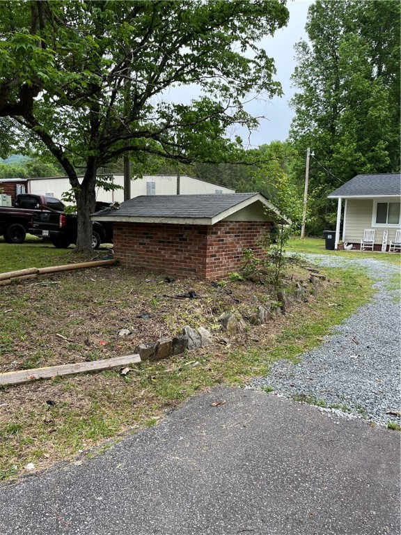 334 Mt Bethel Road Pickens, SC 29671 - Photo 5 of 22