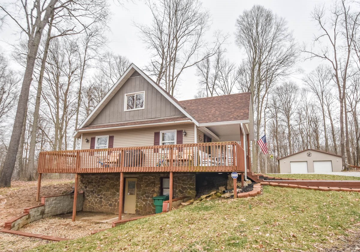 6926 North Maple Grove Road Bloomington, IN 47404 - Photo 2 of 33