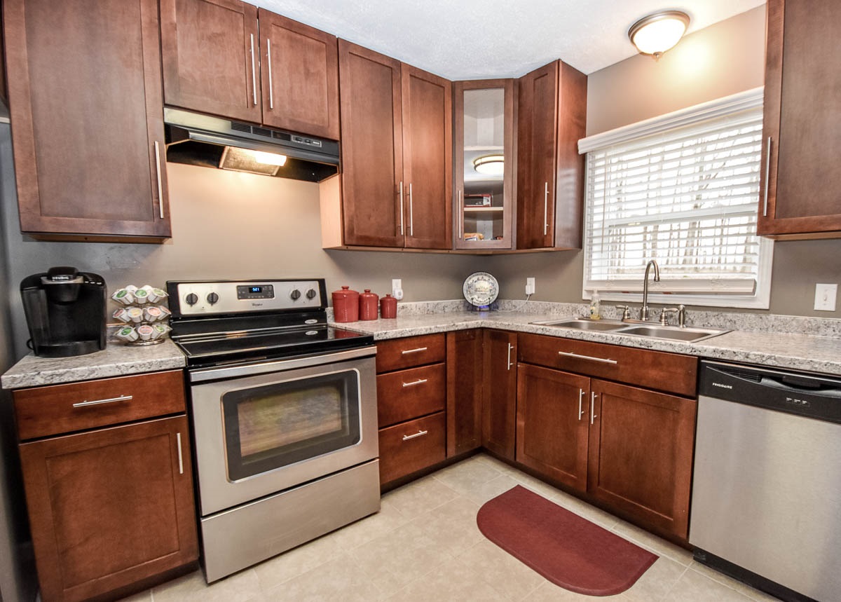 6926 North Maple Grove Road Bloomington, IN 47404 - Photo 11 of 33