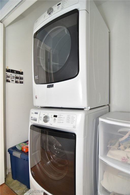 3 Freeborn Road Bristol, RI 02809 - Photo 30 of 33 Second Floor Laundry