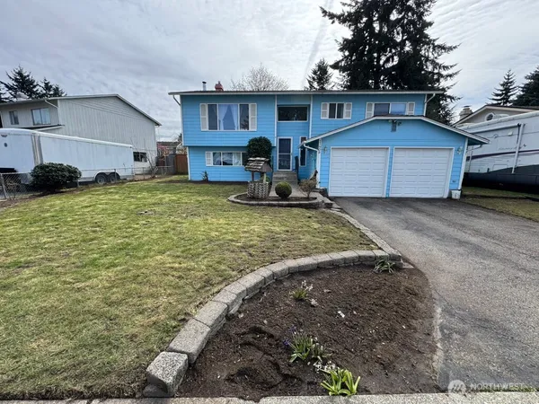 $2,999 | 11909 Southeast 210th Place, Kent, WA 98031