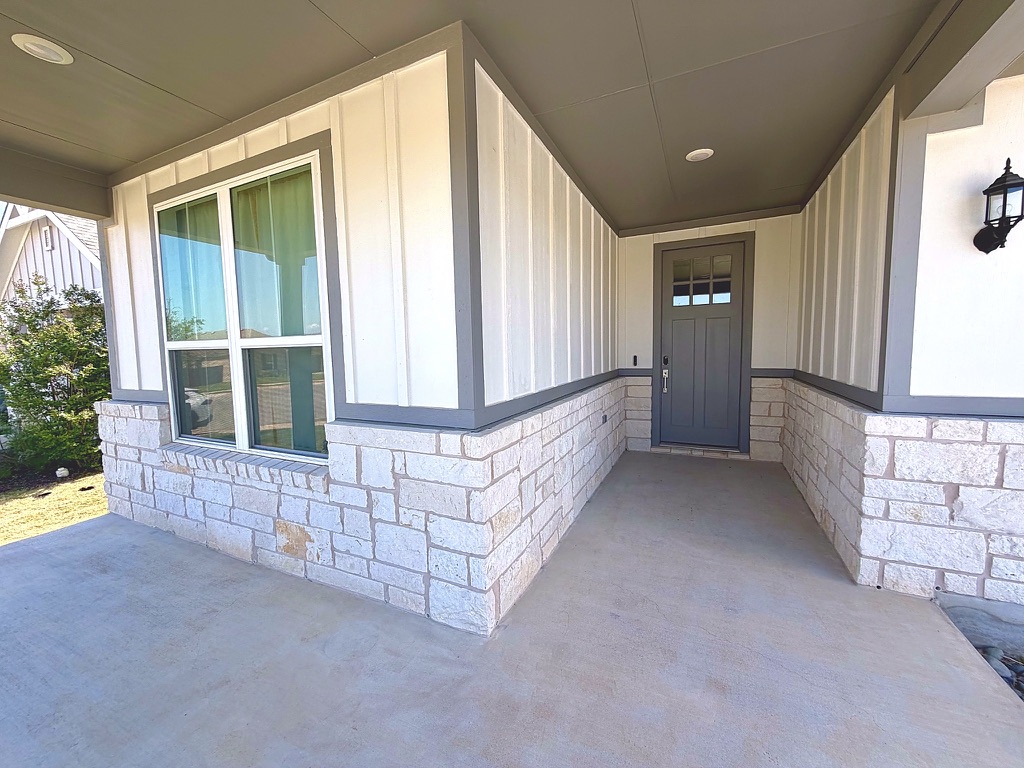 125 Slenderleaf Drive Marble Falls, TX 78654 - Photo 2 of 30 Front Entry