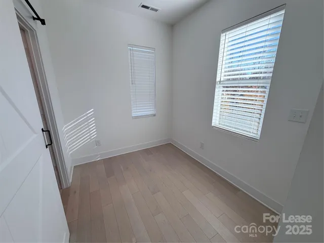 $3,000 | 2009 Hamorton Place, Charlotte, NC 28205