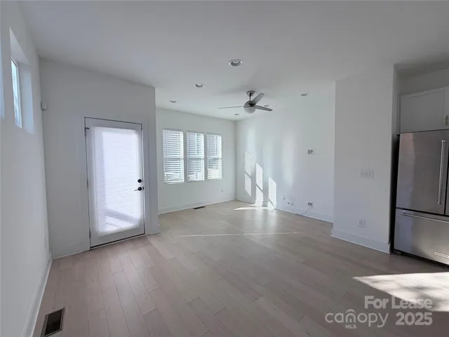 $3,000 | 2009 Hamorton Place, Charlotte, NC 28205