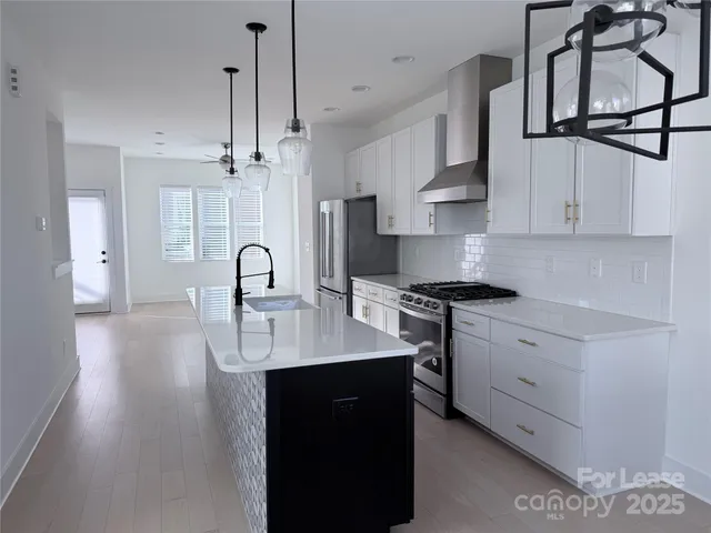 $3,000 | 2009 Hamorton Place, Charlotte, NC 28205