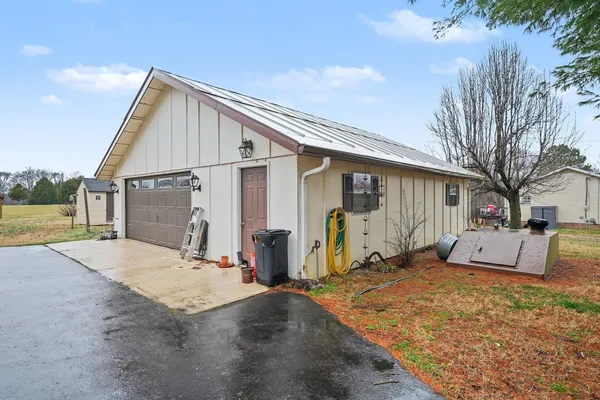 $346,000 | 4918 Woodrow Road, Woodlawn, TN 37191