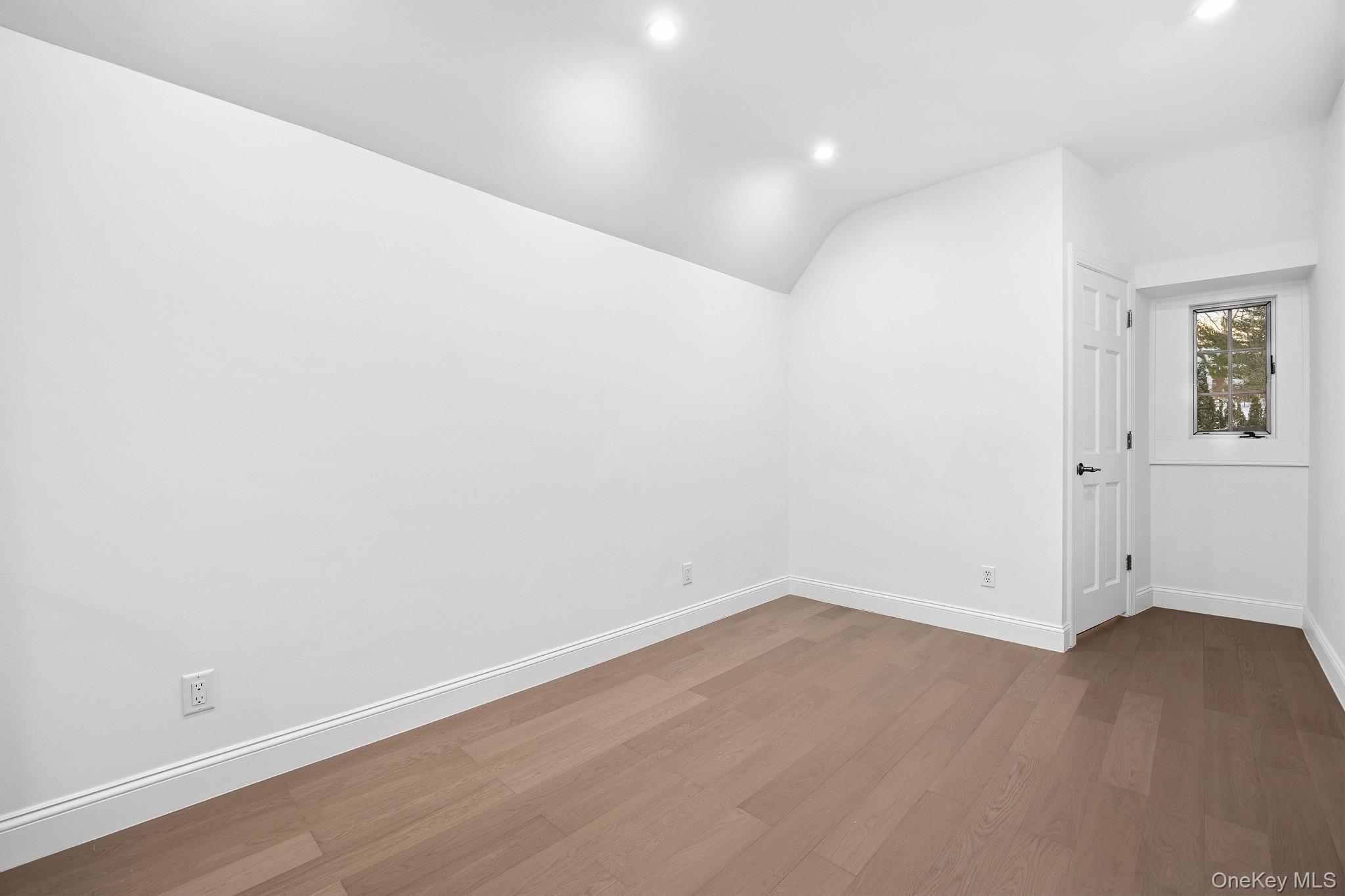 2 Wynmor Road Scarsdale, NY 10583 - Photo 28 of 38