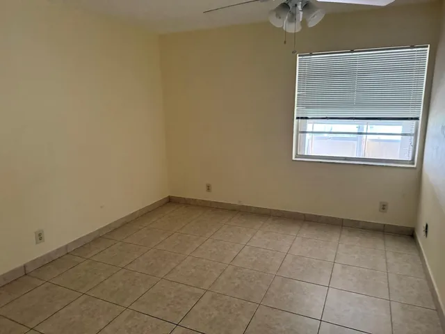 $1,500 | 390 Burgundy I, Delray Beach, FL 33484