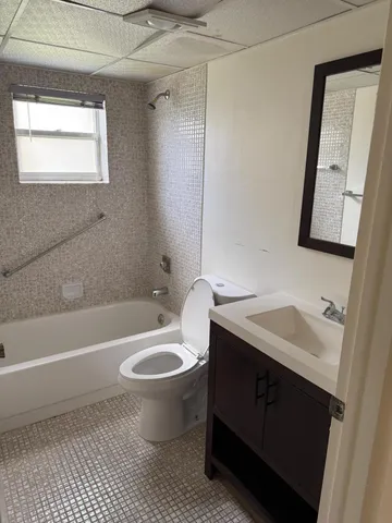 $1,500 | 390 Burgundy I, Delray Beach, FL 33484