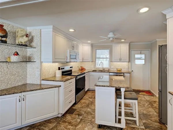 $225,000 | 252 Sun Air Circle, Osprey, FL 34229