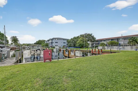 $249,000 | 900 Southwest 12th Street, Unit 305, Fort Lauderdale, FL 33315