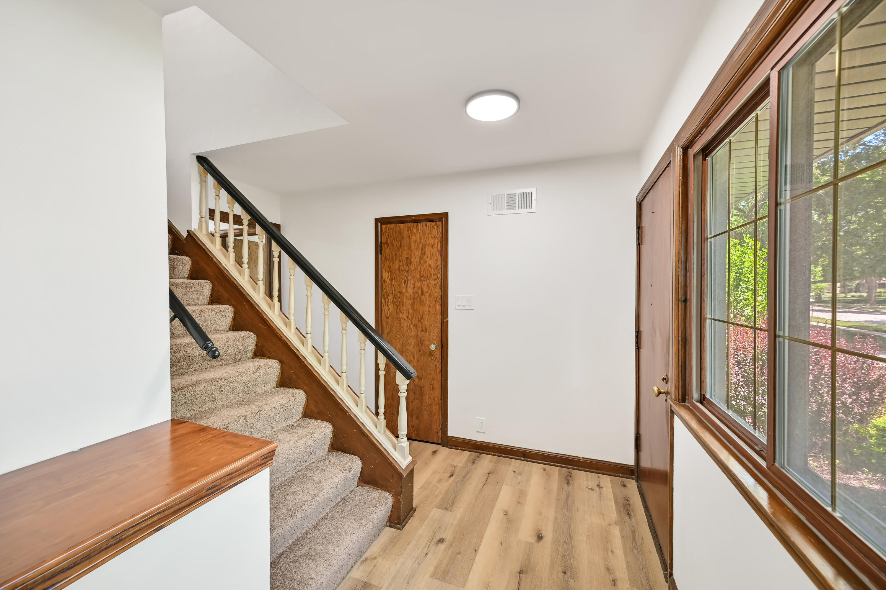 6319 North Bay Ridge Avenue Whitefish Bay, WI 53217 - Photo 6 of 34 DZ6329-1