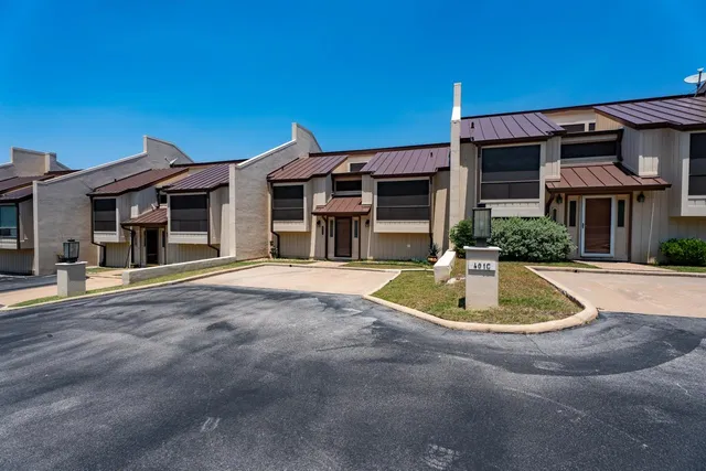a view of outdoor space yard and patio